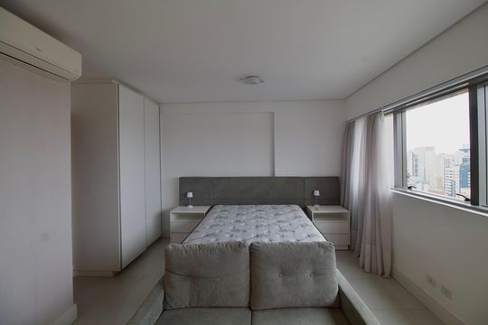 Quarto de apartamento à venda com 1 quarto, 34m² em Centro, Curitiba