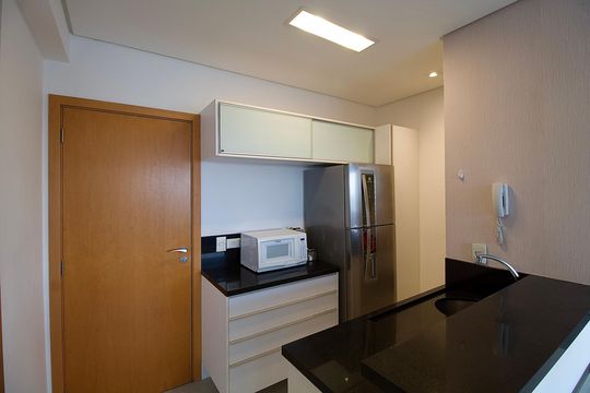 Cozinha de apartamento à venda com 1 quarto, 34m² em Centro, Curitiba