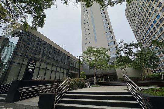 Fachada de apartamento à venda com 1 quarto, 34m² em Centro, Curitiba