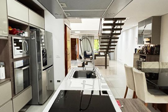Cozinha de casa à venda com 2 quartos, 223m² em Jardim Las Vegas, Santo André