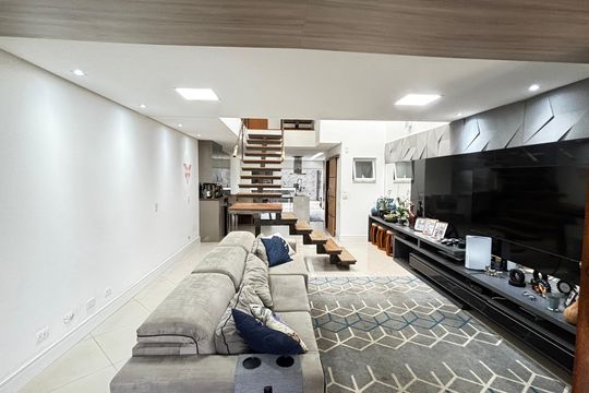 Sala de casa à venda com 2 quartos, 223m² em Jardim Las Vegas, Santo André