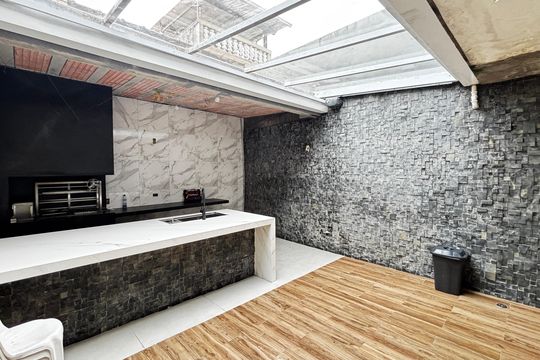 Quintal - Churrasqueira de casa à venda com 2 quartos, 223m² em Jardim Las Vegas, Santo André