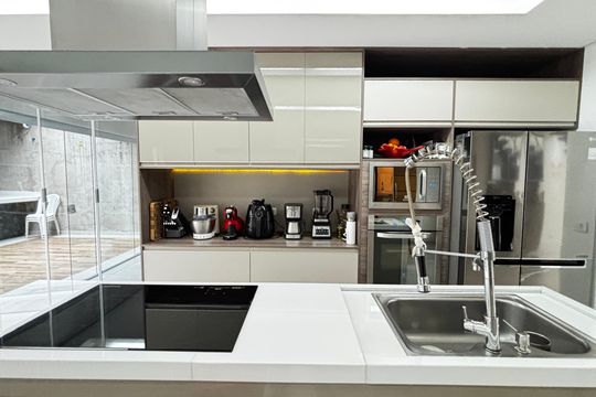 Cozinha de casa à venda com 2 quartos, 223m² em Jardim Las Vegas, Santo André