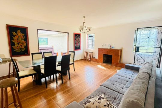 Casa de Condomínio para alugar com 3 quartos, 450m² em Parque Santo Afonso, Cotia