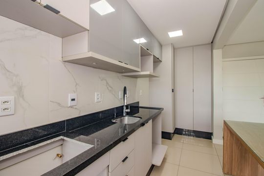 Apartamento à venda com 3 quartos, 77m² em Jardim Botânico, Porto Alegre