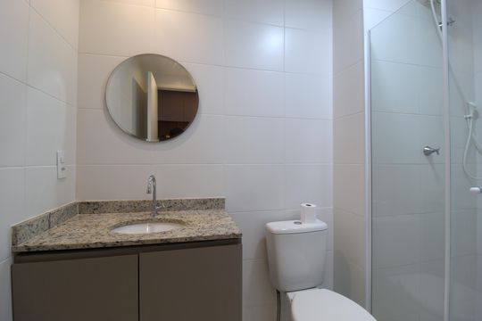 Banheiro de kitnet/studio para alugar com 1 quarto, 25m² em Vila Olímpia, São Paulo