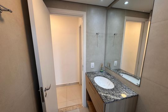 Banheiro de apartamento para alugar com 2 quartos, 60m² em Jardim Petropolis, Cotia