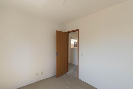 Quarto 2 de apartamento para alugar com 2 quartos, 42m² em Tribobó, São Gonçalo