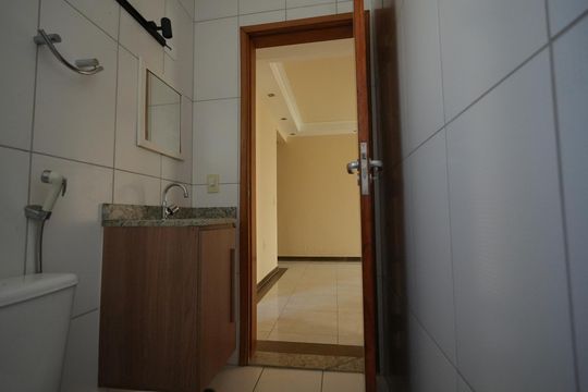 Banheiro Social de apartamento para alugar com 2 quartos, 80m² em Vila Valparaíso, Santo André