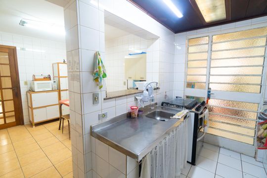Cozinha de casa à venda com 4 quartos, 196m² em Mirandópolis, São Paulo
