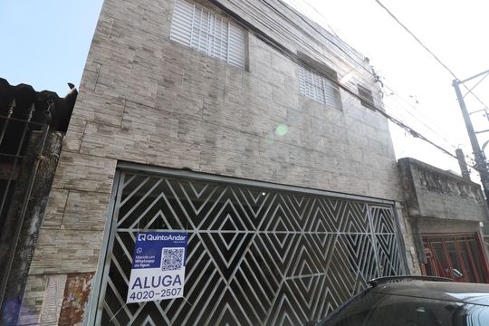 Fachada de casa para alugar com 1 quarto, 32m² em Vila Rica, São Paulo