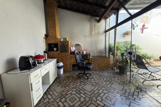 Casa à venda com 2 quartos, 400m² em Samambaia, Brasília