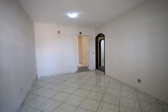 Sala de casa para alugar com 3 quartos, 120m² em Quitaúna, Osasco