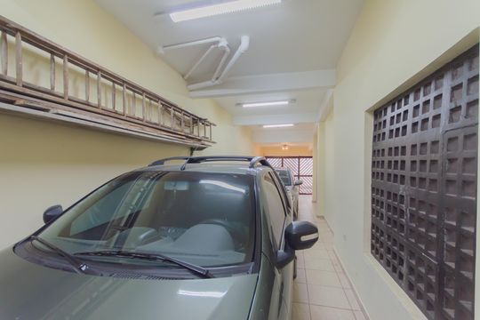 Garagem de casa para alugar com 4 quartos, 250m² em Vila Mariana, São Paulo
