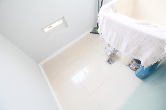 Área de serviço de apartamento para alugar com 2 quartos, 42m² em Vila Pirajussara, São Paulo