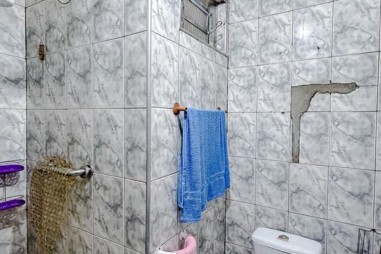 Banheiro de casa para alugar com 1 quarto, 50m² em Vila Carrão, São Paulo