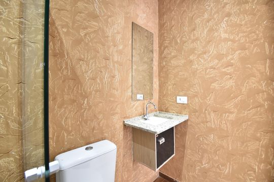 Banheiro do Studio de kitnet/studio para alugar com 1 quarto, 38m² em Bacacheri, Curitiba