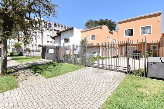 Placa de kitnet/studio para alugar com 1 quarto, 38m² em Bacacheri, Curitiba