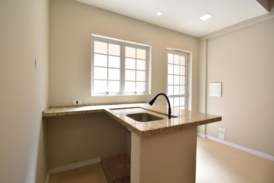 Studio de kitnet/studio para alugar com 1 quarto, 42m² em Bacacheri, Curitiba