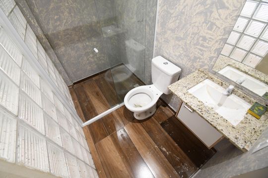 Banheiro do Studio de kitnet/studio para alugar com 1 quarto, 38m² em Bacacheri, Curitiba
