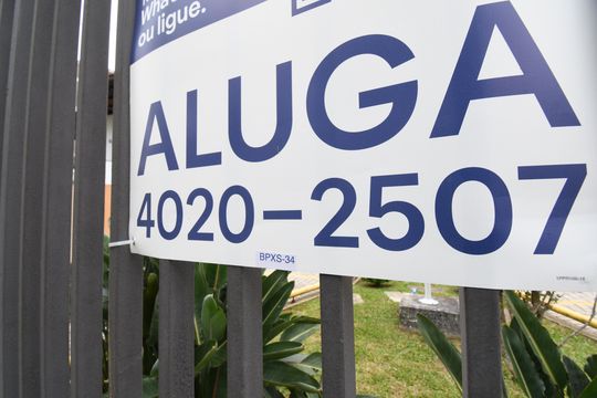Código B de kitnet/studio para alugar com 1 quarto, 38m² em Bacacheri, Curitiba