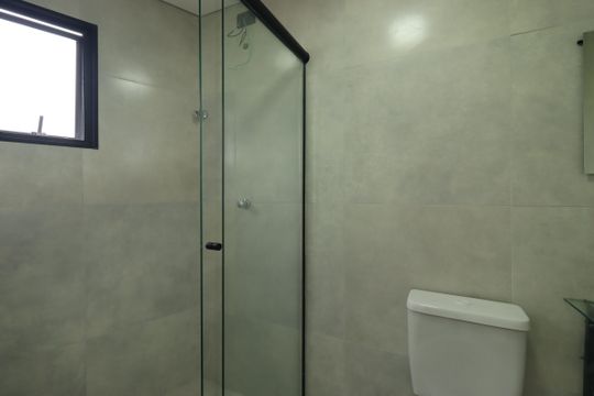 Banheiro de kitnet/studio para alugar com 1 quarto, 20m² em Parque das Nações, Santo André