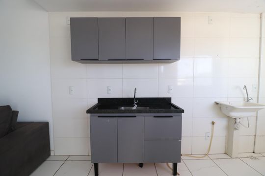 Cozinha de apartamento para alugar com 2 quartos, 56m² em Jardim Brasília, Uberlândia