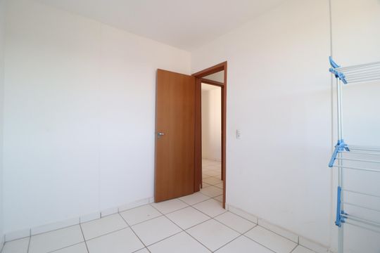Quarto 1 de apartamento para alugar com 2 quartos, 56m² em Jardim Brasília, Uberlândia