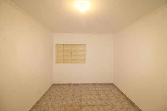 Quarto 1 de casa para alugar com 1 quarto, 70m² em Vila Santa Maria, São Paulo