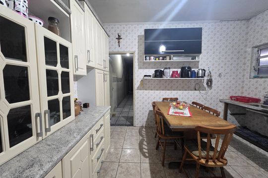 Cozinha de casa à venda com 3 quartos, 150m² em Jardim Ana Maria, Santo André