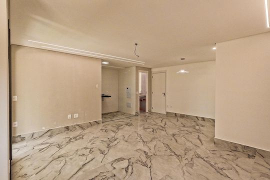 Apartamento para alugar com 2 quartos, 86m² em City América, São Paulo