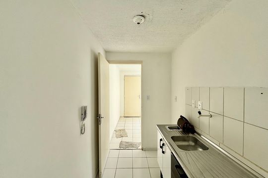 Cozinha de apartamento à venda com 2 quartos, 45m² em Conjunto Residencial José Bonifácio, São Paulo