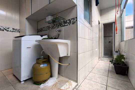Área de serviço de apartamento à venda com 3 quartos, 95m² em Alto Barroca, Belo Horizonte