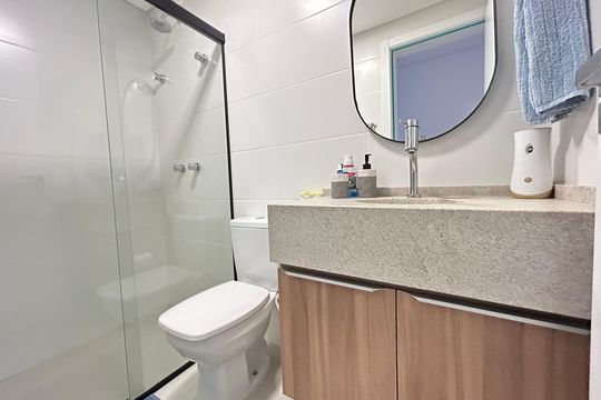 Banheiro de apartamento para alugar com 2 quartos, 70m² em João Paulo, Florianópolis
