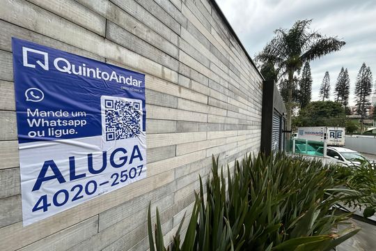 Placa  de apartamento para alugar com 2 quartos, 70m² em João Paulo, Florianópolis