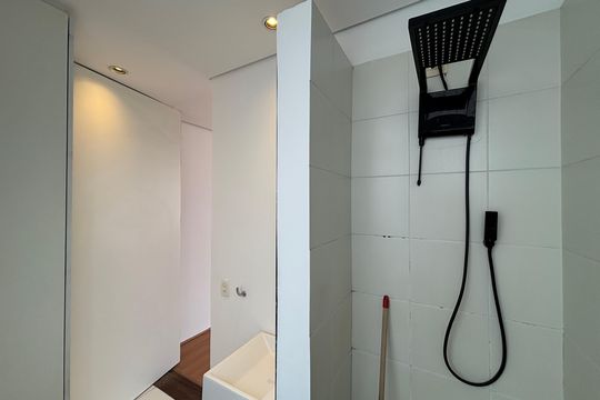 Banheiro  de apartamento para alugar com 1 quarto, 30m² em Cerqueira César, São Paulo