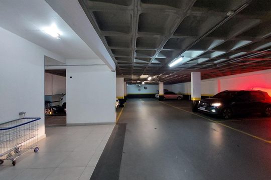 Estacionamento de apartamento para alugar com 2 quartos, 80m² em Alphaville Industrial, Barueri