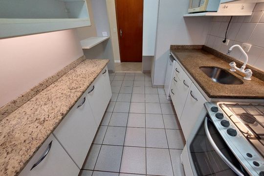 Cozinha de apartamento para alugar com 2 quartos, 80m² em Alphaville Industrial, Barueri