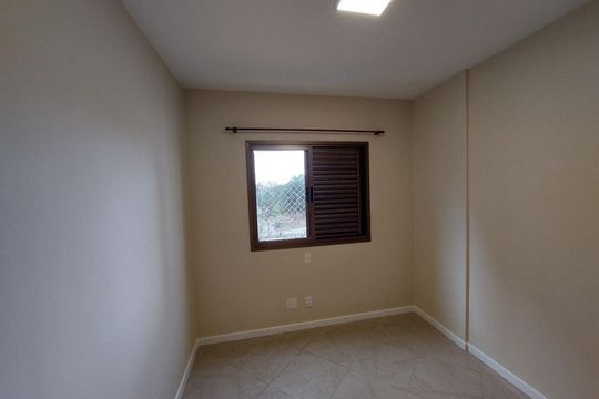 Quarto 2 de apartamento para alugar com 2 quartos, 80m² em Alphaville Industrial, Barueri
