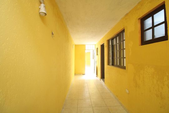 Quintal lateral de casa à venda com 2 quartos, 128m² em Jardim Alpino, São Paulo