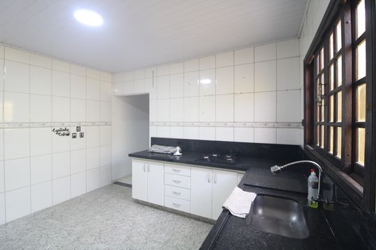 Cozinha de casa à venda com 2 quartos, 128m² em Jardim Alpino, São Paulo