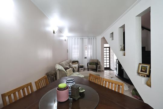 Casa para alugar com 2 quartos, 145m² em Vila Santa Teresa, Santo André