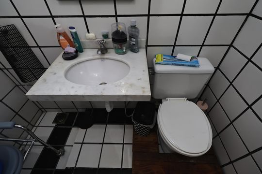 Banheiro da suíte 1 de casa para alugar com 2 quartos, 145m² em Vila Santa Teresa, Santo André