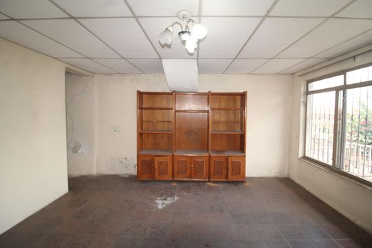 Sala de casa à venda com 2 quartos, 337m² em Vila Guaca, São Paulo