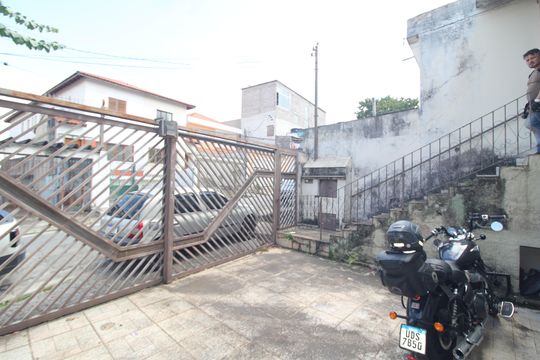 Garagem de casa à venda com 2 quartos, 337m² em Vila Guaca, São Paulo