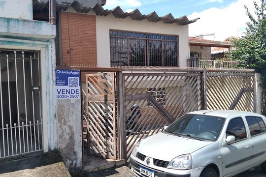 Fachada de casa à venda com 2 quartos, 337m² em Vila Guaca, São Paulo
