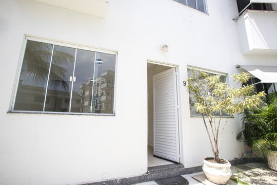 Frente da Casa de casa à venda com 2 quartos, 70m² em Tanque, Rio de Janeiro