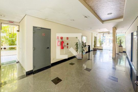Hall de entrada de apartamento para alugar com 2 quartos, 65m² em Vila Mariana, São Paulo