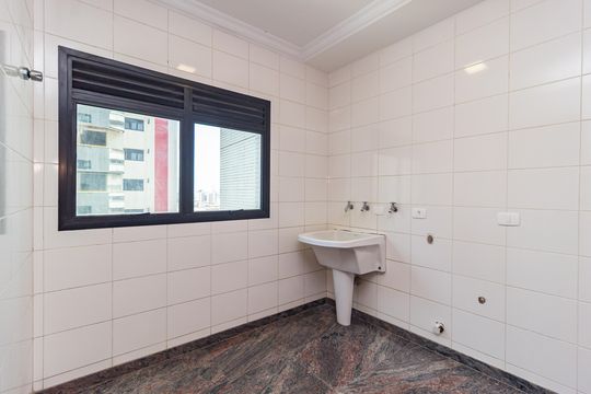 Área de Serviço de apartamento para alugar com 4 quartos, 234m² em Jardim Analia Franco, São Paulo