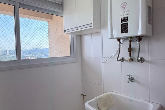 Apartamento para alugar com 2 quartos, 60m² em Jardim das Belezas, Carapicuíba